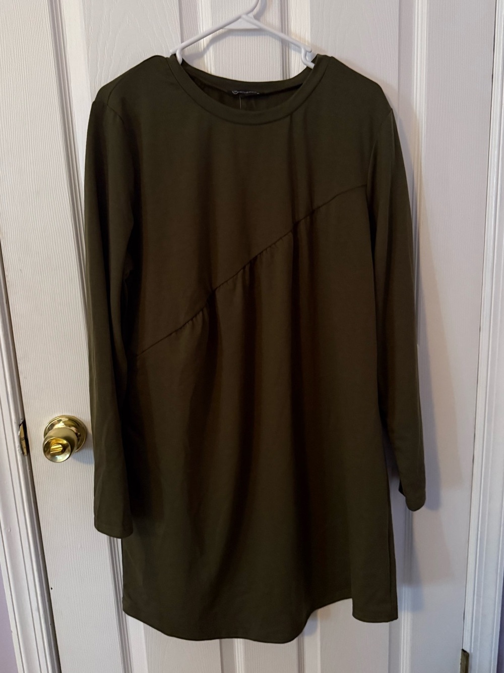 Olive Green Long-Sleeve Asymmetric Seam Tunic Top
